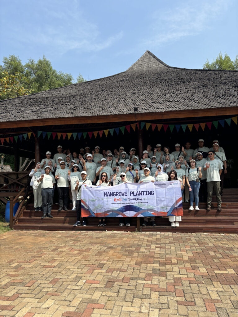 acara CSR Mangrove Planting SKK Migas bertema Roots for Tomorrow