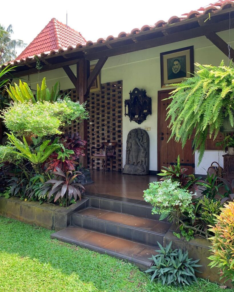 Museum di Tengah Kebun