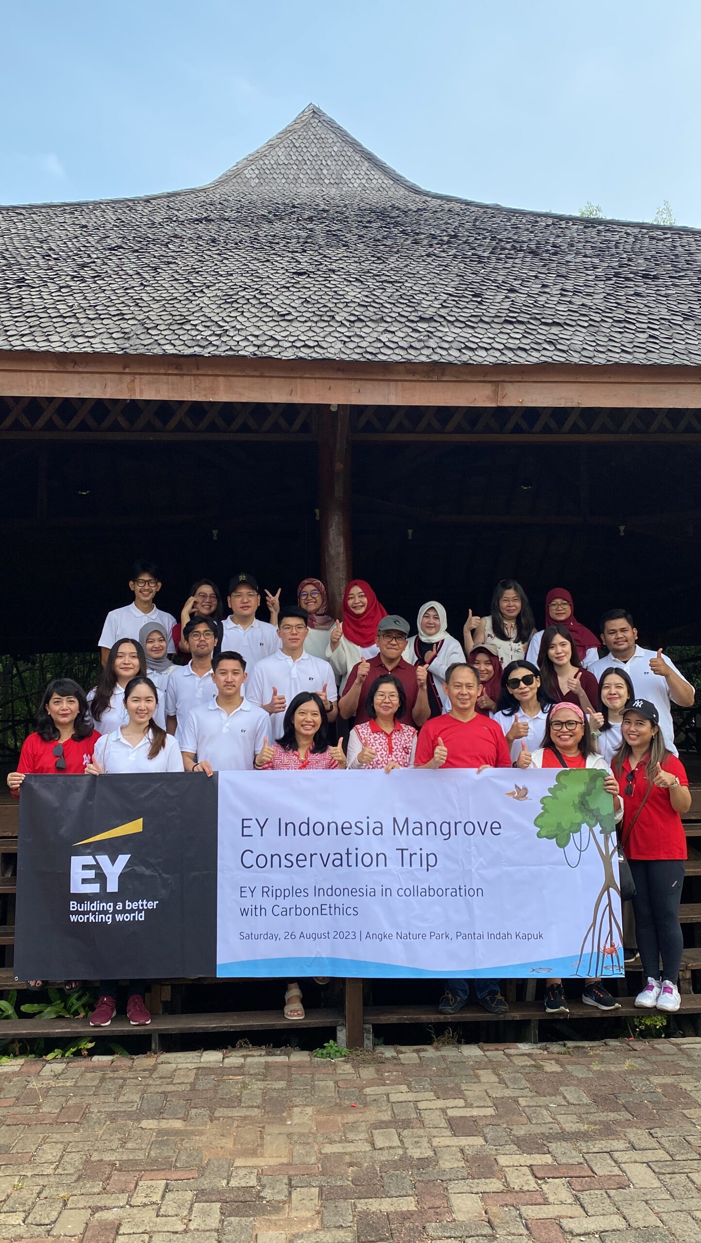 Gathering Kantor EY Indonesia Mangrove Conservation Trip di Angke Nature Park, Pantai Indah Kapuk (PIK) Sabtu, 26 Agustus 2023