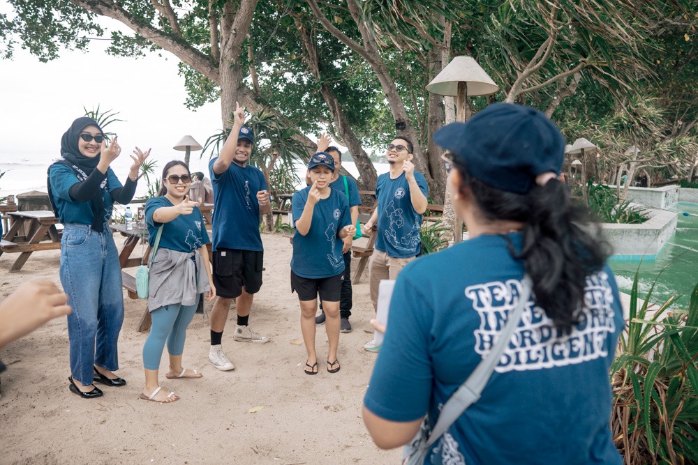 15 Ide Game Ice Breaking untuk Mencairkan Acara atau Outing Kantor Anda