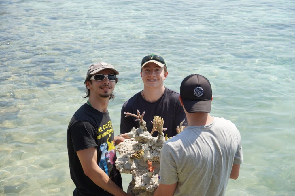 Tren Outing Kantor 2026
Ide atau Teman Outing Kantor / Team Building / Gathering Kantor