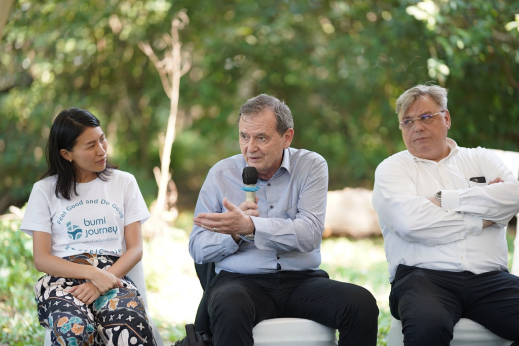 Low Carbon Transportation: Supporting Factors of Sustainable Tourism