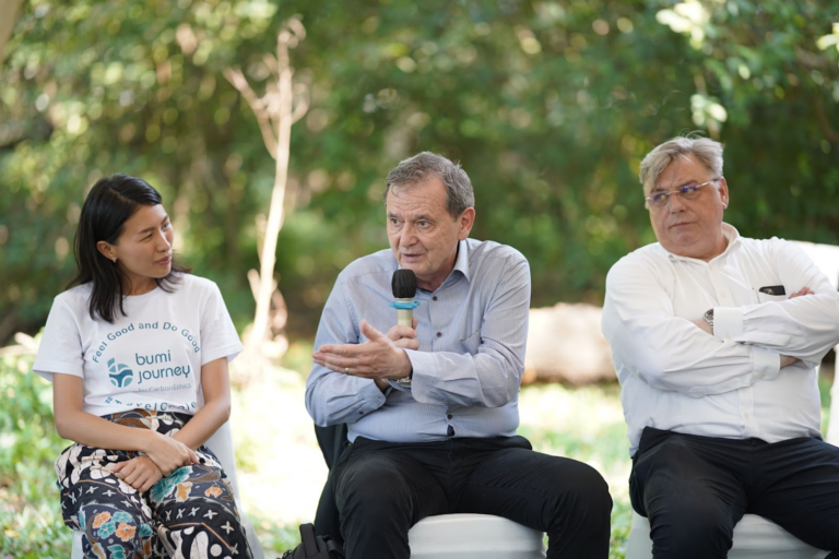 Low Carbon Transportation: Supporting Factors of Sustainable Tourism