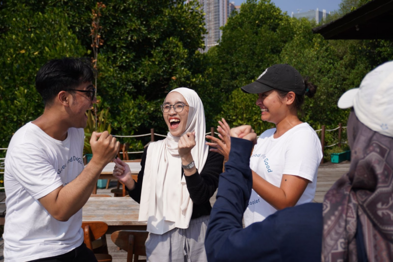 Produktivitas Tim Menurun? 7 Manfaat Outing Kantor Ini Bisa Jadi Solusi! Bumi Journey